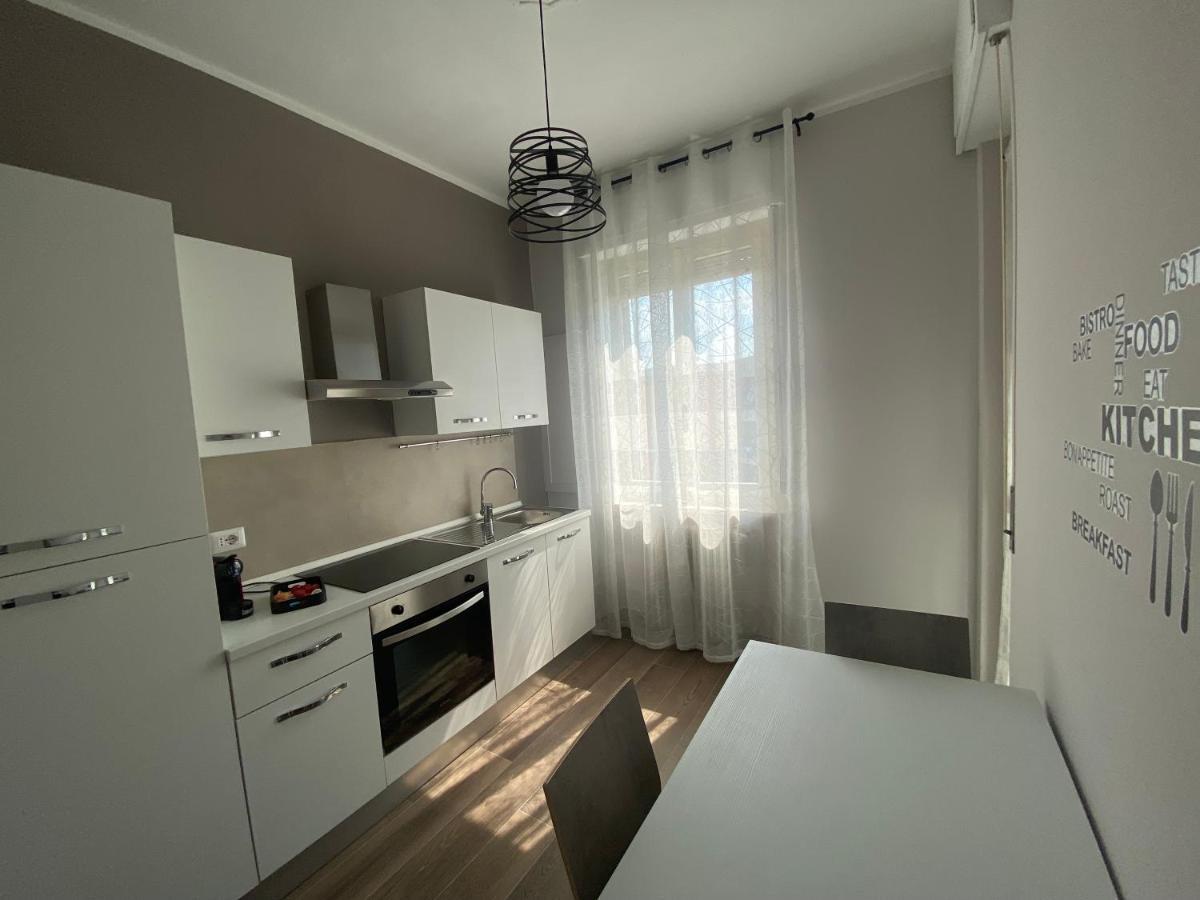 La Casa Di Alice2 Apartment Верчели Екстериор снимка