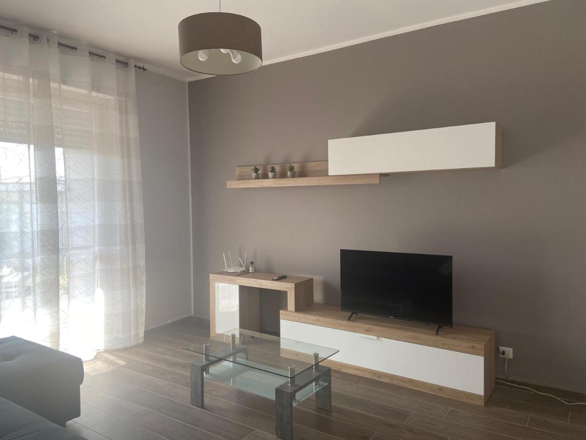 La Casa Di Alice2 Apartment Верчели Екстериор снимка