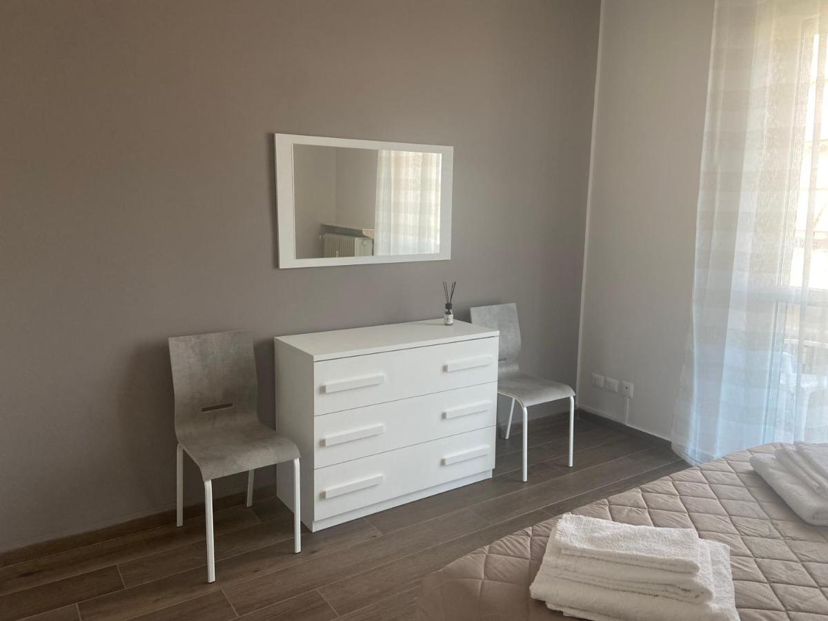 La Casa Di Alice2 Apartment Верчели Екстериор снимка